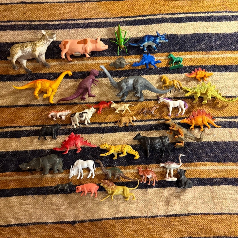 Mixed Lot of 30 Plastic Toy Animals Dinosaurs Farm Safari Figures Multicolor